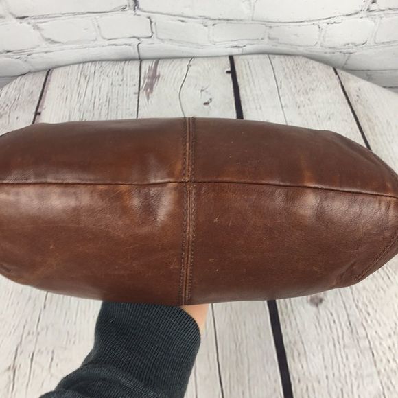 Vintage Coach SOHO Pleated Brown Leather Curved Shoulder Bag - Picture 10 of 14